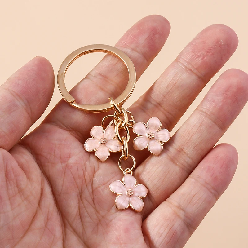 Cute Enamel Keychain Colorful Sakura Flower Key Ring Sweet Key Chains for Women Girls Handbag Accessories DIY Jewelry Gifts