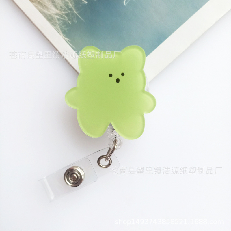 New Arrival 1 Piece Acrylic Retractable Nurse Badge Reel Cute Anime Bear Students ID Card Holder Keychains Lanyard for Keys