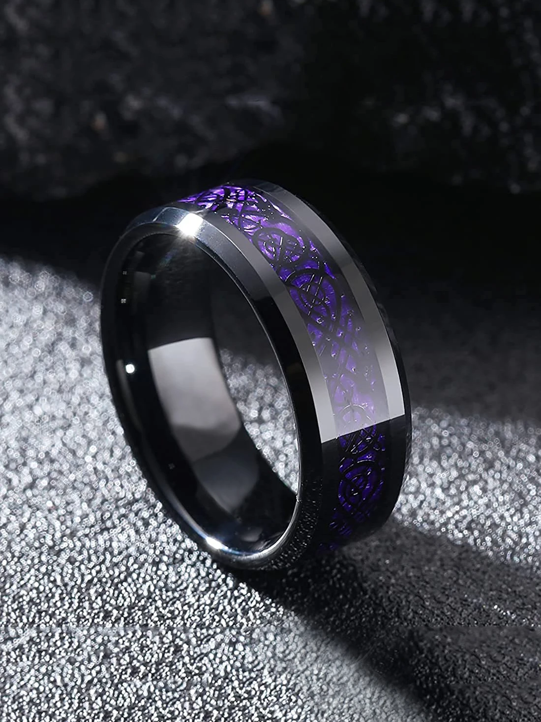 Fashion 8mm Red Groove Beveled Edge Black Tungsten Wedding Rings For Men Cool Black Celtic Dragon Inlay Red Carbon Fiber Ring