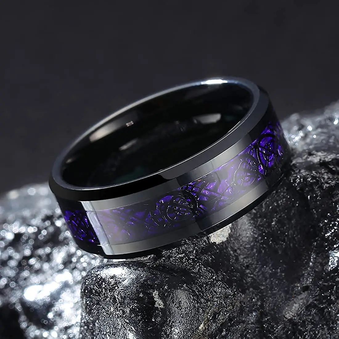 Fashion 8mm Red Groove Beveled Edge Black Tungsten Wedding Rings For Men Cool Black Celtic Dragon Inlay Red Carbon Fiber Ring