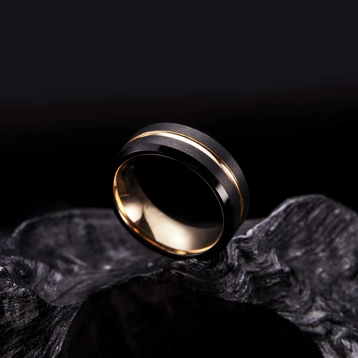 Fashion 8mm Red Groove Beveled Edge Black Tungsten Wedding Rings For Men Cool Black Celtic Dragon Inlay Red Carbon Fiber Ring