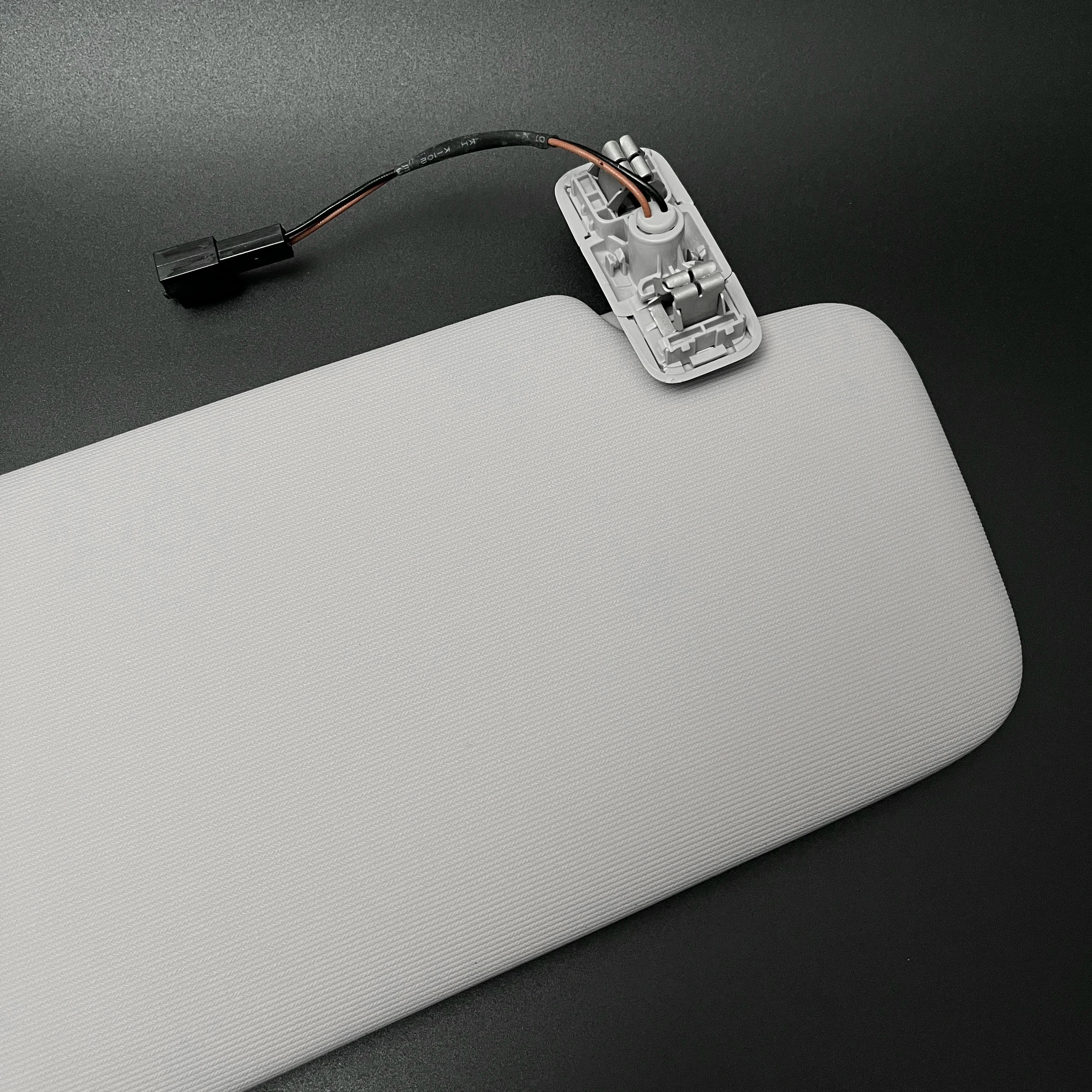 For Skoda Superb 2016-2022 Original Grey Color Car Sun Visor Front Windshield 5GG857551 5GG857552Car Interior Parts