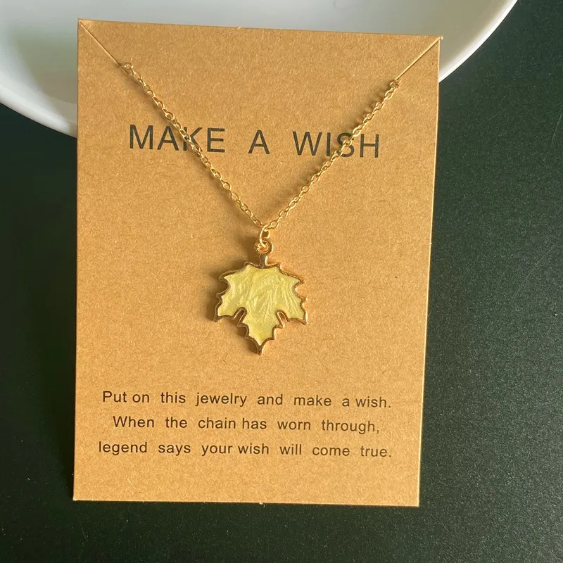 1 Pcs Fashion Maple Leaf Necklace Colorful Leaf Pendant Glittery Charm Chain Gift Jewelry Korean Jewelry Accessories Wholesale