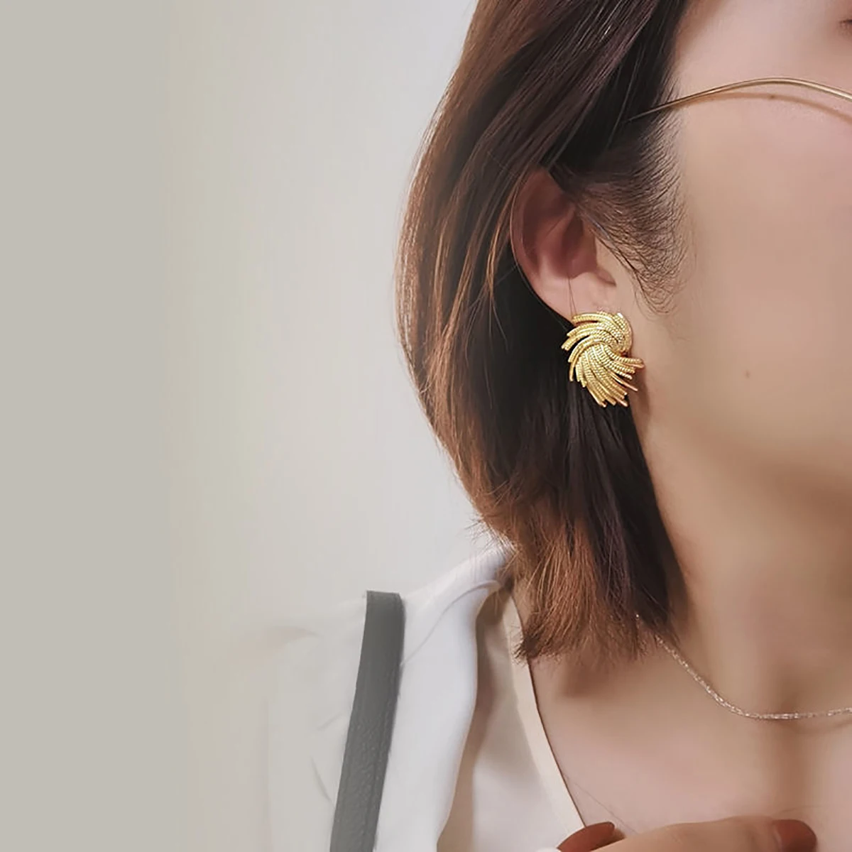 AENSOA Punk Irregular Metal Twist Big Geometric Earrings Unique Gold Color Drop Earrings Women New Fashion Jewelry Brincos 2023