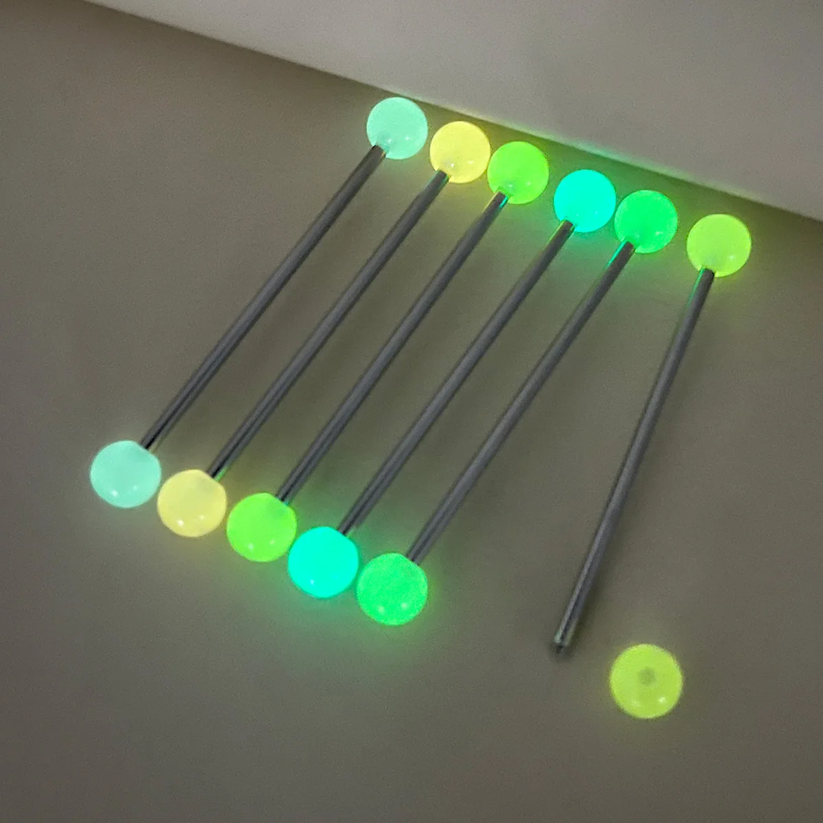 6pcs Luminous Acrylic Cartilage Earrings Piercing Industrial Barbell Long Ear Stud Ring Bar Tragus Helix Women Body Jewelry 14G