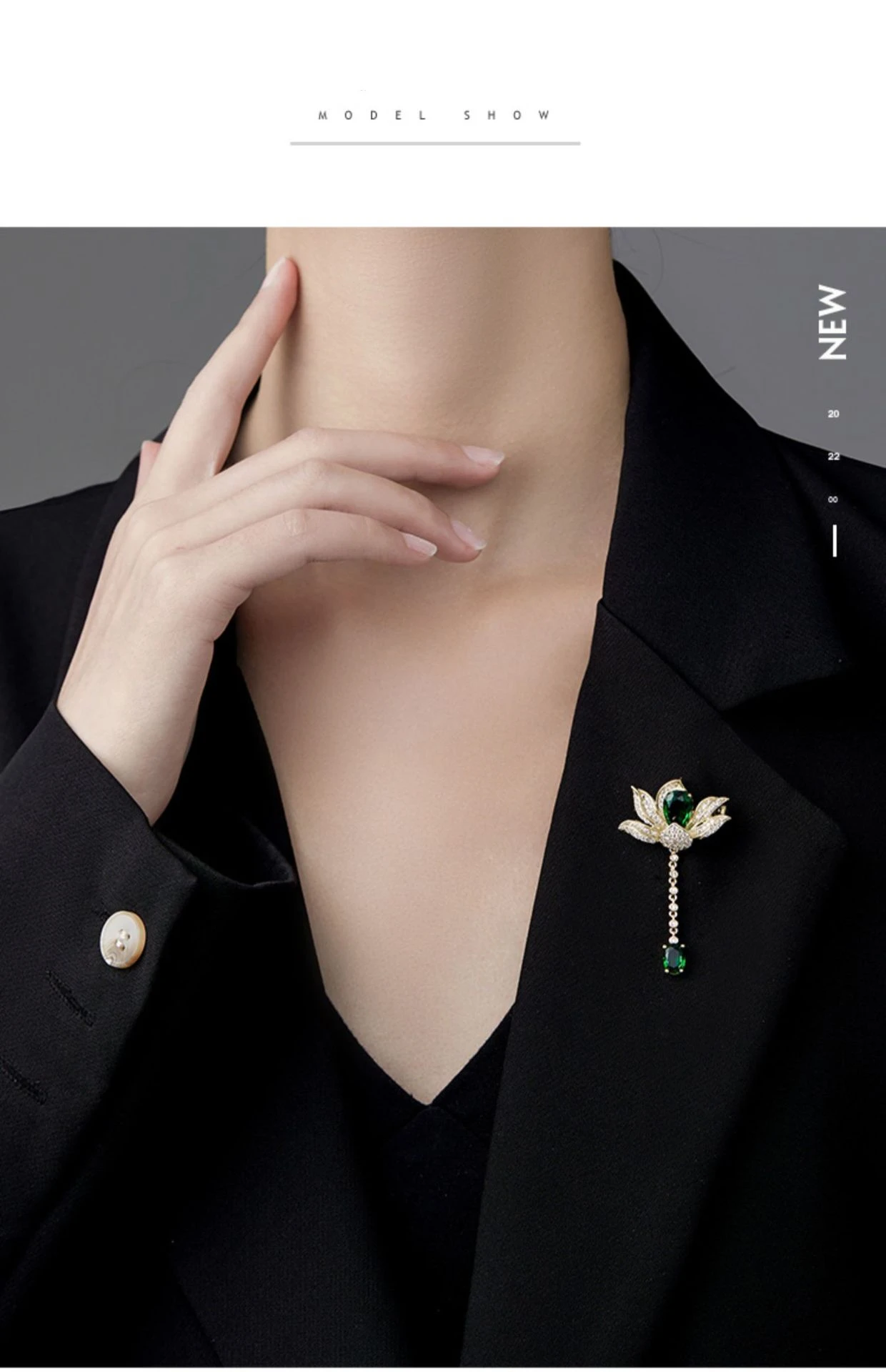 Vintage Elegant Women Classic Pendant Lotus Crystal Brooches Badges Exquisite Lady Shiny Plant Rhinestone Party Pins Jewelry