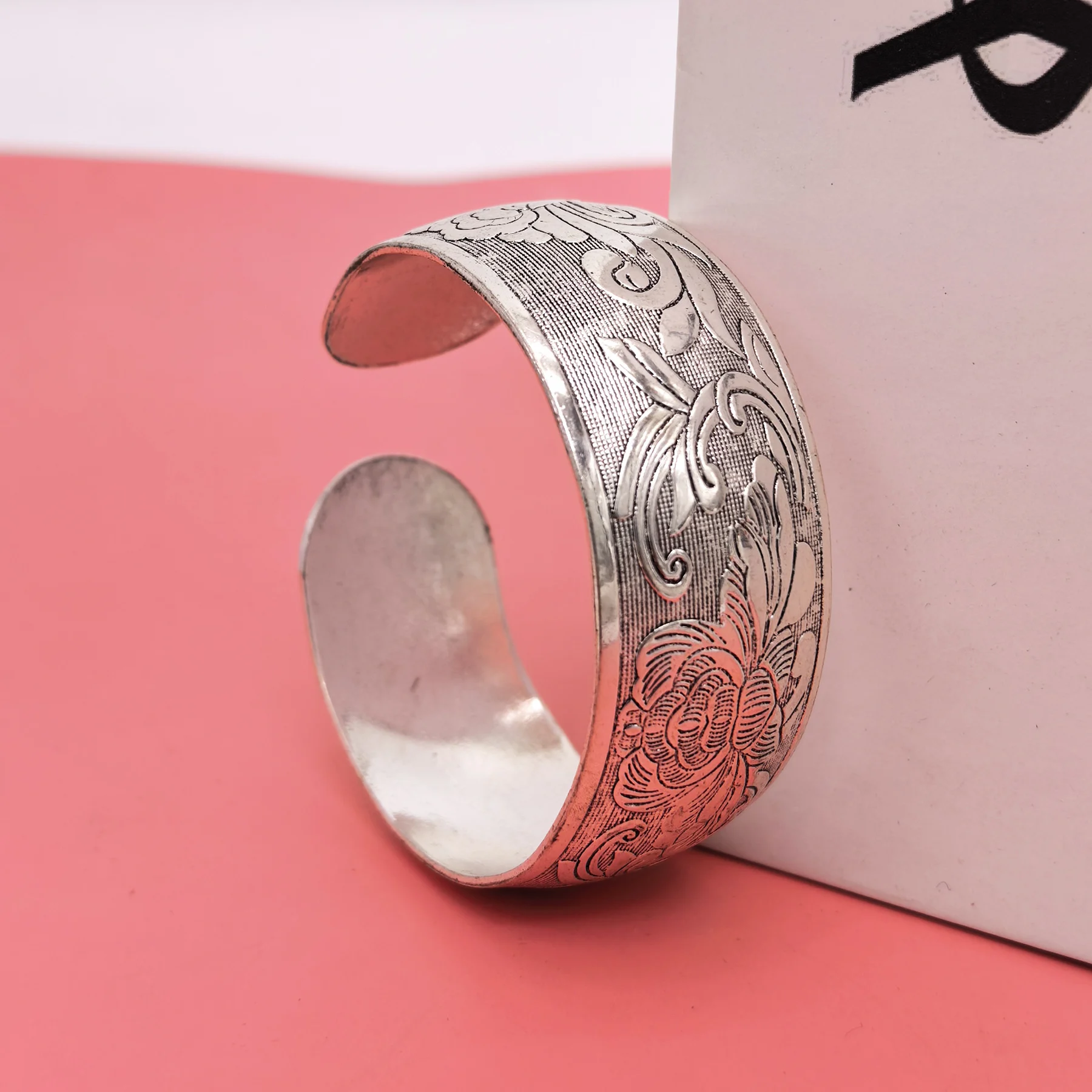 Women Cuff Bracelet Tibetan Silver Fashion Carving Vintage Boho Ethnic Bracelet Exaggerated Wide Bohemian Bracelets Female
