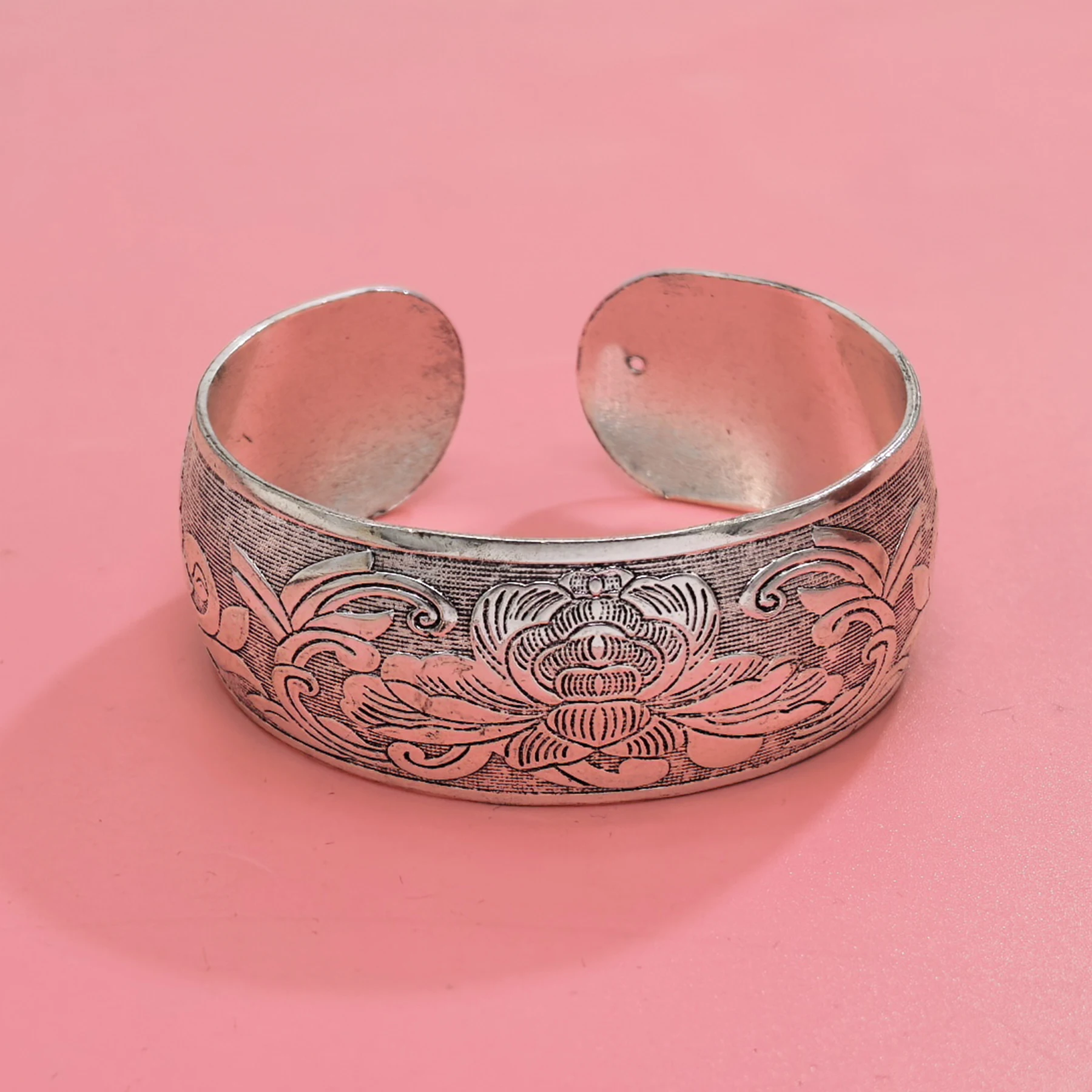 Women Cuff Bracelet Tibetan Silver Fashion Carving Vintage Boho Ethnic Bracelet Exaggerated Wide Bohemian Bracelets Female