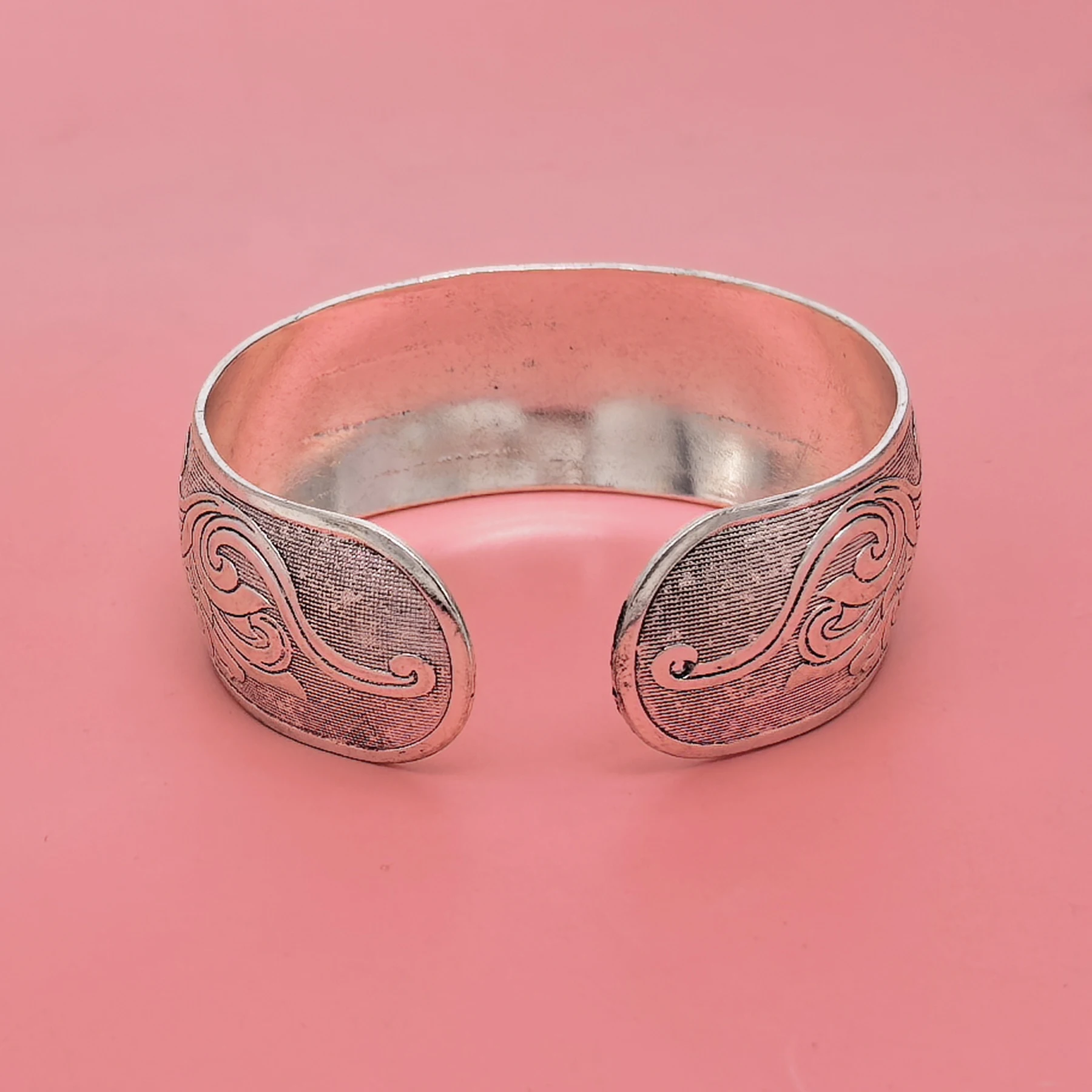 Women Cuff Bracelet Tibetan Silver Fashion Carving Vintage Boho Ethnic Bracelet Exaggerated Wide Bohemian Bracelets Female