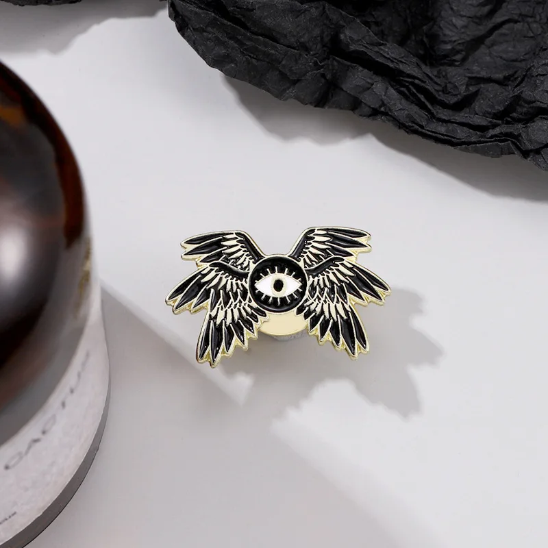 Angel Wings Enamel Pin Seraphim Pure Wings Lapel Pin Decorative Jewelry Brooche Cartoon Animal Accessories Badge for Friend Gift