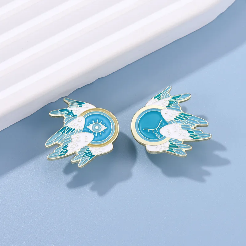 Angel Wings Enamel Pin Seraphim Pure Wings Lapel Pin Decorative Jewelry Brooche Cartoon Animal Accessories Badge for Friend Gift