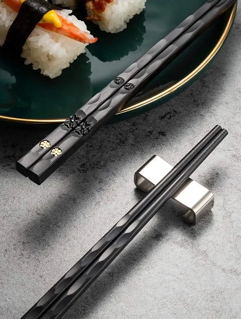 5 Pairs Japanese Chinese chopsticks Sushi Sticks Reusable Alloy Korean Chopsticks Set Healthy Alloy Tableware Palillos Chinos