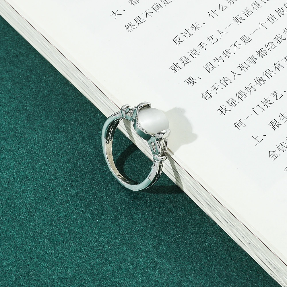 Twilight Saga Bella Silver Plated Opals Ring Fashion Simple Classic Movie Film Jewelry for Women Classic Finger Accessory