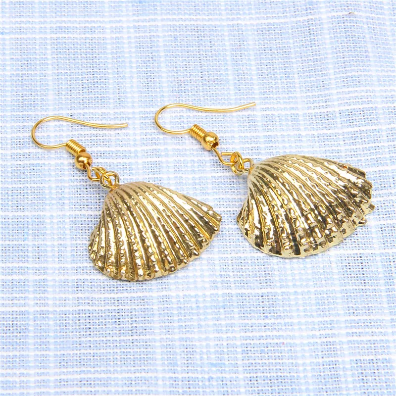 New In Natural Shell Sea Scallop Drop Earrings Boho Shell Drop Earrings for Women Femal Sea Beach Earrings Summer Jewelry Gifts