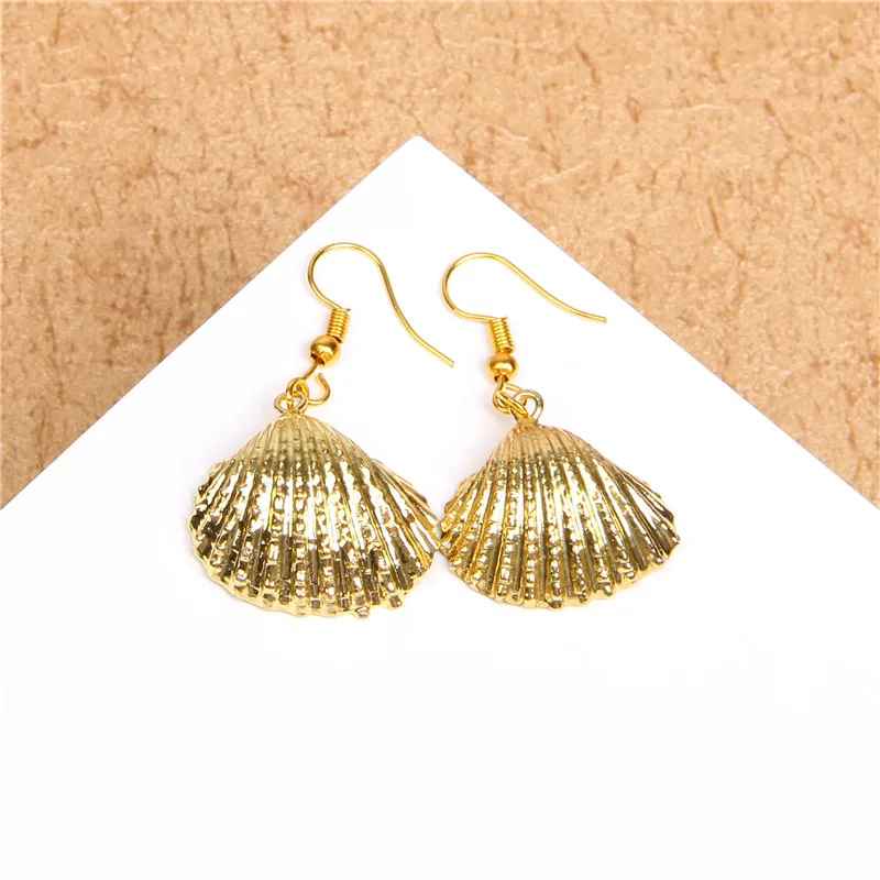 New In Natural Shell Sea Scallop Drop Earrings Boho Shell Drop Earrings for Women Femal Sea Beach Earrings Summer Jewelry Gifts
