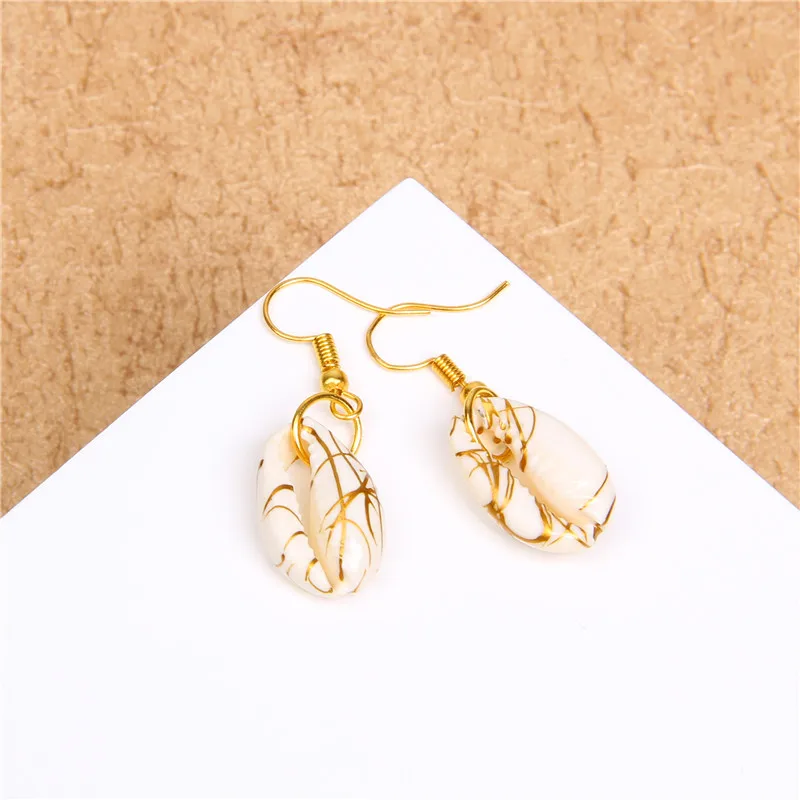 New In Natural Shell Sea Scallop Drop Earrings Boho Shell Drop Earrings for Women Femal Sea Beach Earrings Summer Jewelry Gifts