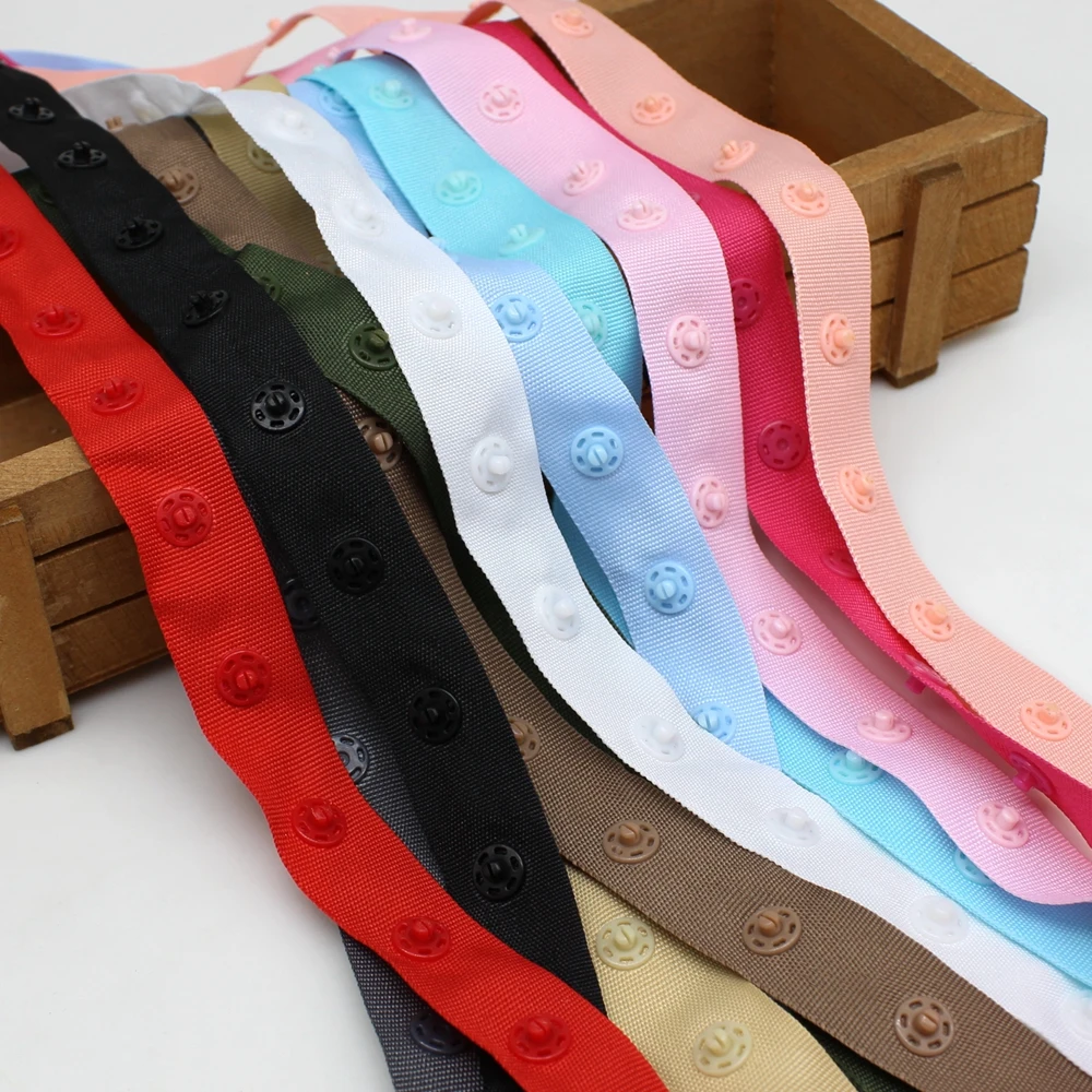 2 / 5 Yards / Lot Colourful Snap Buttons Tapes Snaps Ribbon Plastic Snap Button Ribbon Tape Trim for Garment Bag Sewing Accessor