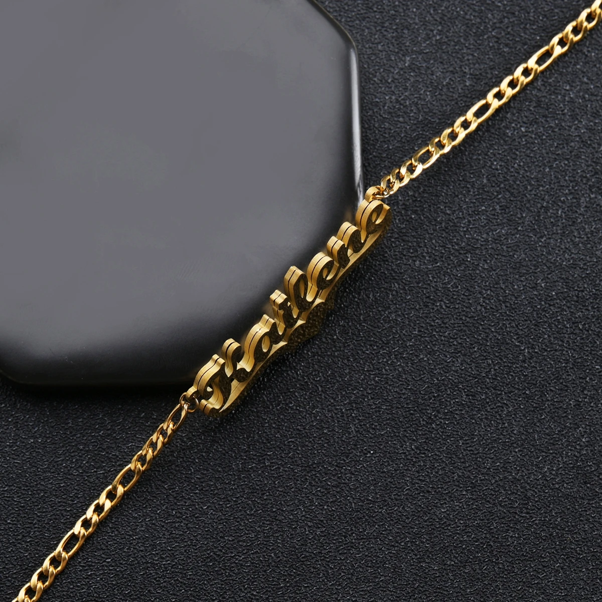 Atoztide Customized Name Hip Hop Letter Necklace Double Thick Plated Figaro Chain Piercing Carving Pendants for Women Gift