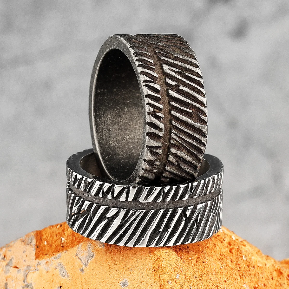 Simple Vintage Black Geometry Stainless Steel Mens Rings Trendy Charm for Male Boyfriend Biker Jewelry Creativity Gift Wholesale
