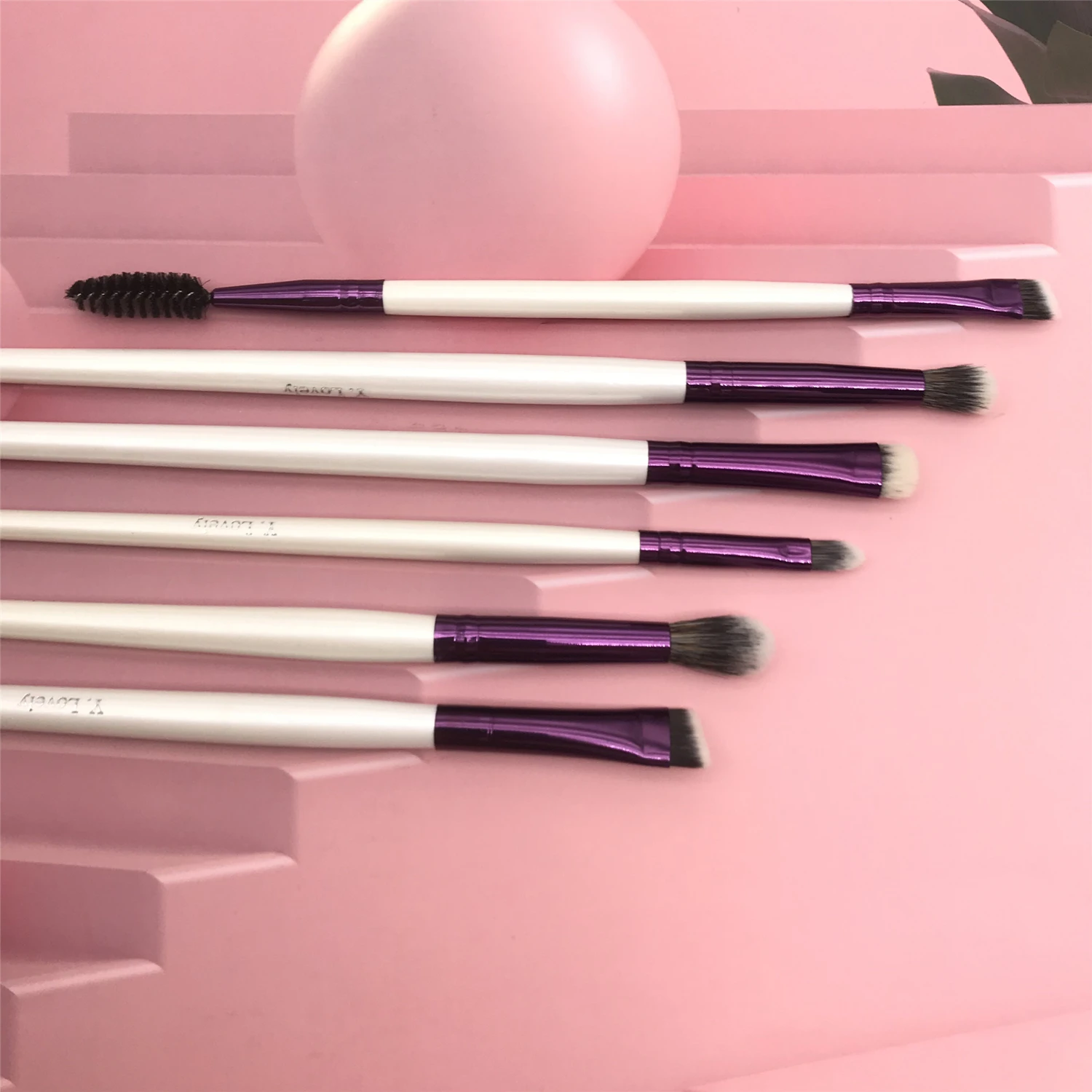 YLovely Man Ly Soft Synthetic Hair High Quality Wooden Foundation Powder Contour Blending Eyeshadow Makeup Brush Set Kit