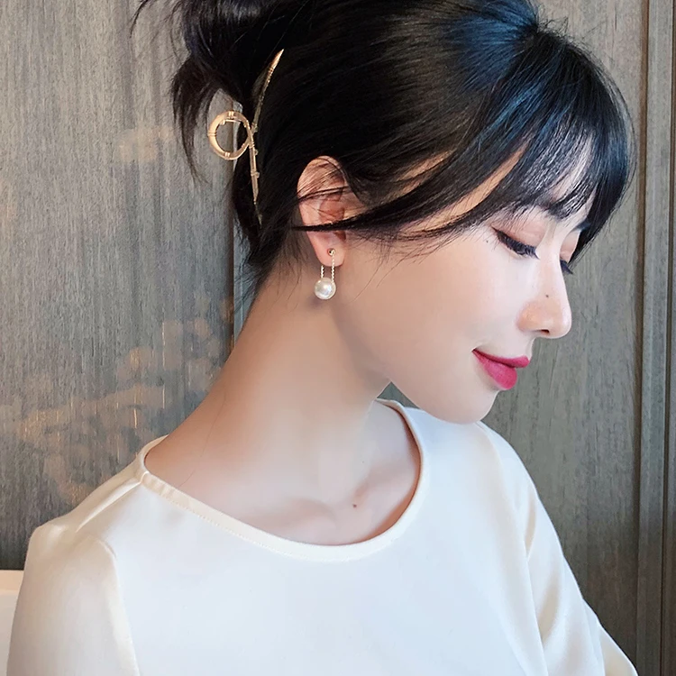 Simple Elegant Small Pearl Pendant Earrings For Woman 2020 New Fashion Jewelry Party Ladies' Unusual Dangle Earrings Accessories