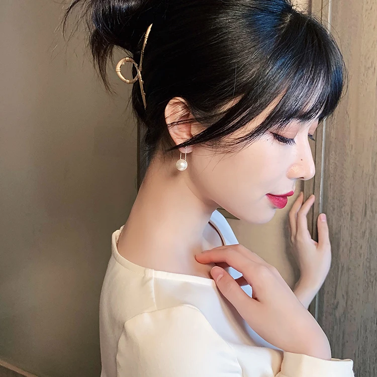 Simple Elegant Small Pearl Pendant Earrings For Woman 2020 New Fashion Jewelry Party Ladies' Unusual Dangle Earrings Accessories
