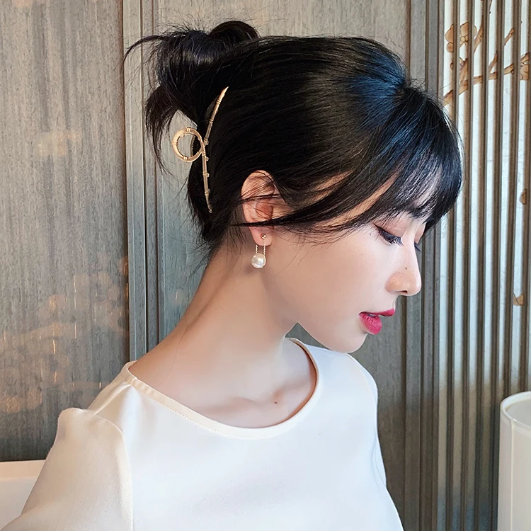Simple Elegant Small Pearl Pendant Earrings For Woman 2020 New Fashion Jewelry Party Ladies' Unusual Dangle Earrings Accessories