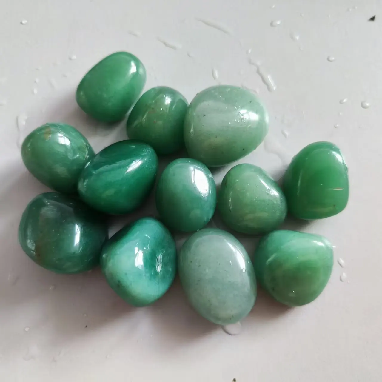Natural Green Aventurine Quartz Crystal Stone Jade Tumbled Reiki Healing Crystal Stone and Minerals Home Decoration Stone