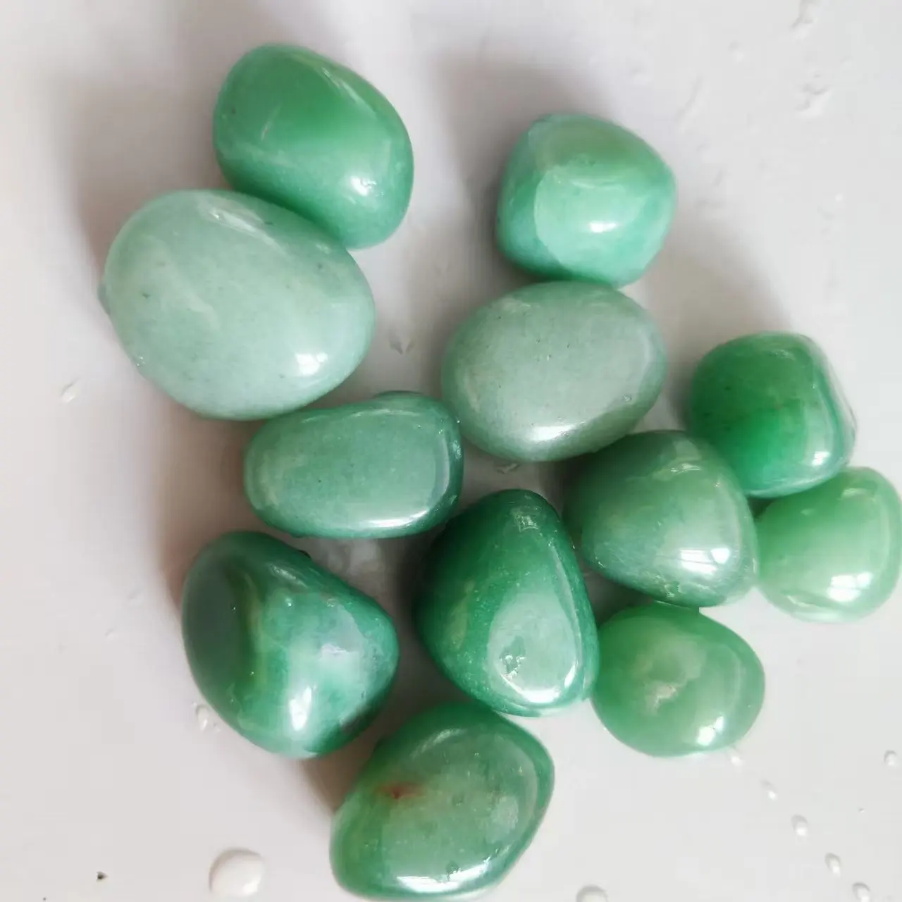 Natural Green Aventurine Quartz Crystal Stone Jade Tumbled Reiki Healing Crystal Stone and Minerals Home Decoration Stone