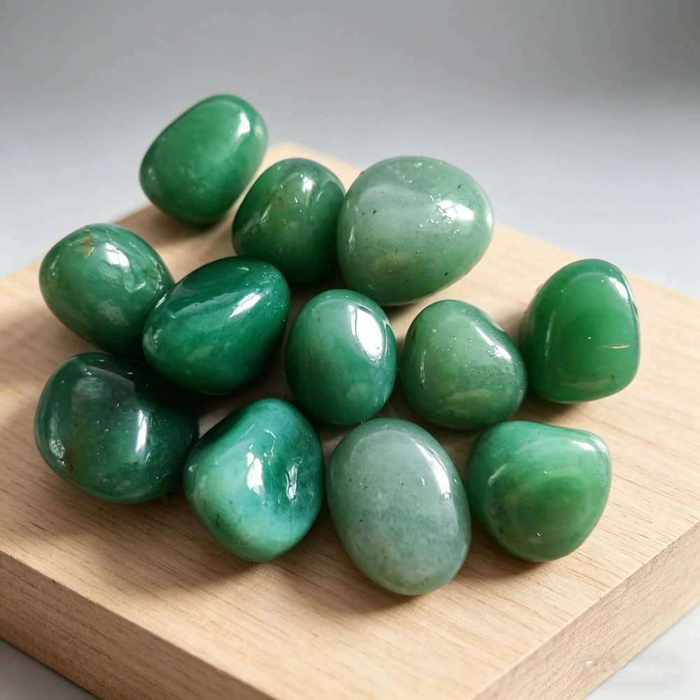 Natural Green Aventurine Quartz Crystal Stone Jade Tumbled Reiki Healing Crystal Stone and Minerals Home Decoration Stone
