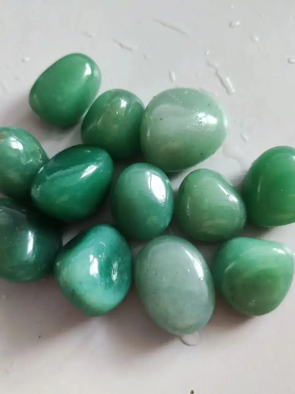 Natural Green Aventurine Quartz Crystal Stone Jade Tumbled Reiki Healing Crystal Stone and Minerals Home Decoration Stone