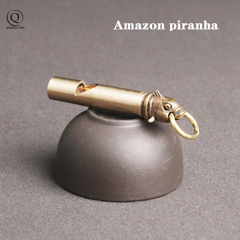 Pure Brass Outdoor Skull Whistle Keyring Hanging Jewelry Copper Training High Pitch Whistles Pendants Gifts Key Chain Ring DIY