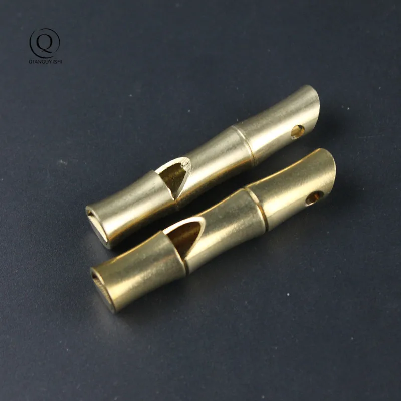 Pure Brass Outdoor Skull Whistle Keyring Hanging Jewelry Copper Training High Pitch Whistles Pendants Gifts Key Chain Ring DIY