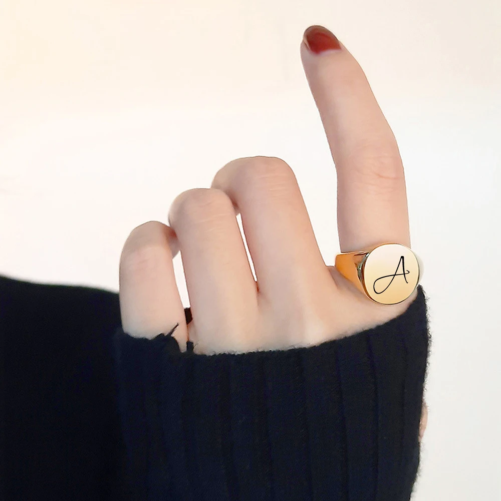 Customized Women Initial Letter Stamp Signet Ring Chunky Round Top Stainless Steel Bague Fashion Jewelry Wholesale