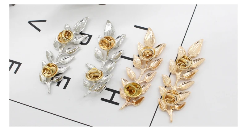 Fashion Vintage Men's Brooches Angel Wings Deer Wolf Cat Animal Brooch Pins Men And Women Skull Brooch Shirt Collar Pin Brooch