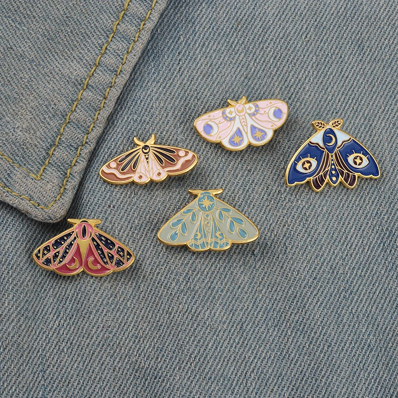 Moth Enamel Pin Moon Star Eye Leaf Animal Badges Brooches for Women Bag Hat Backpack Accessories Jewelry Gift for Friends