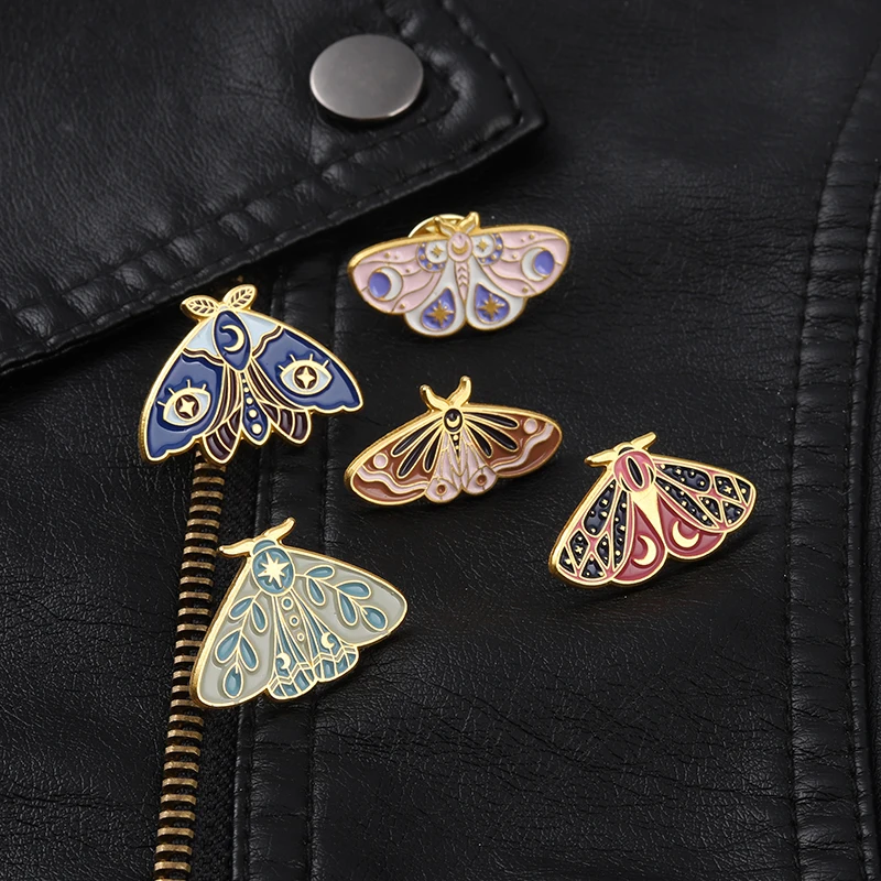 Moth Enamel Pin Moon Star Eye Leaf Animal Badges Brooches for Women Bag Hat Backpack Accessories Jewelry Gift for Friends