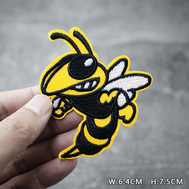 HEART EYE DIY Child Patches Embroidery For T-Shirt Iron On Appliques Clothes Jeans Stickers Badges Parche ROCK MUSIC PUNK