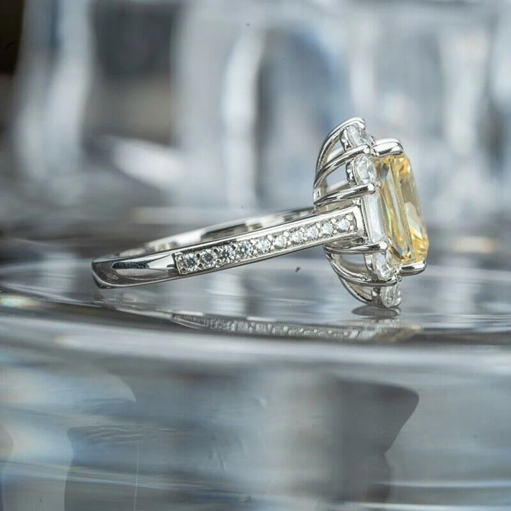 Huitan Graceful Women Finger-rings Yellow Color Cubic Zirconia Wedding Anniversary Birthday Gift Mom Silver Color Trendy Jewelry