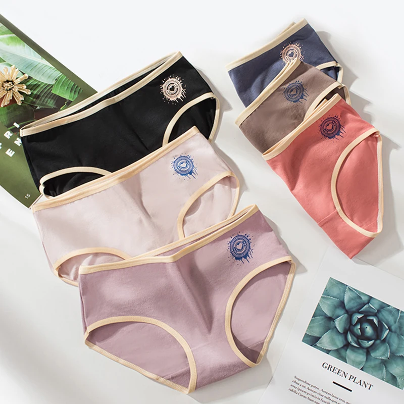 2025 Fashion Women Casual Cotton Panties  Mid-waist Underwear Threaded Brief Solid Color Ladies Underpants Breathable