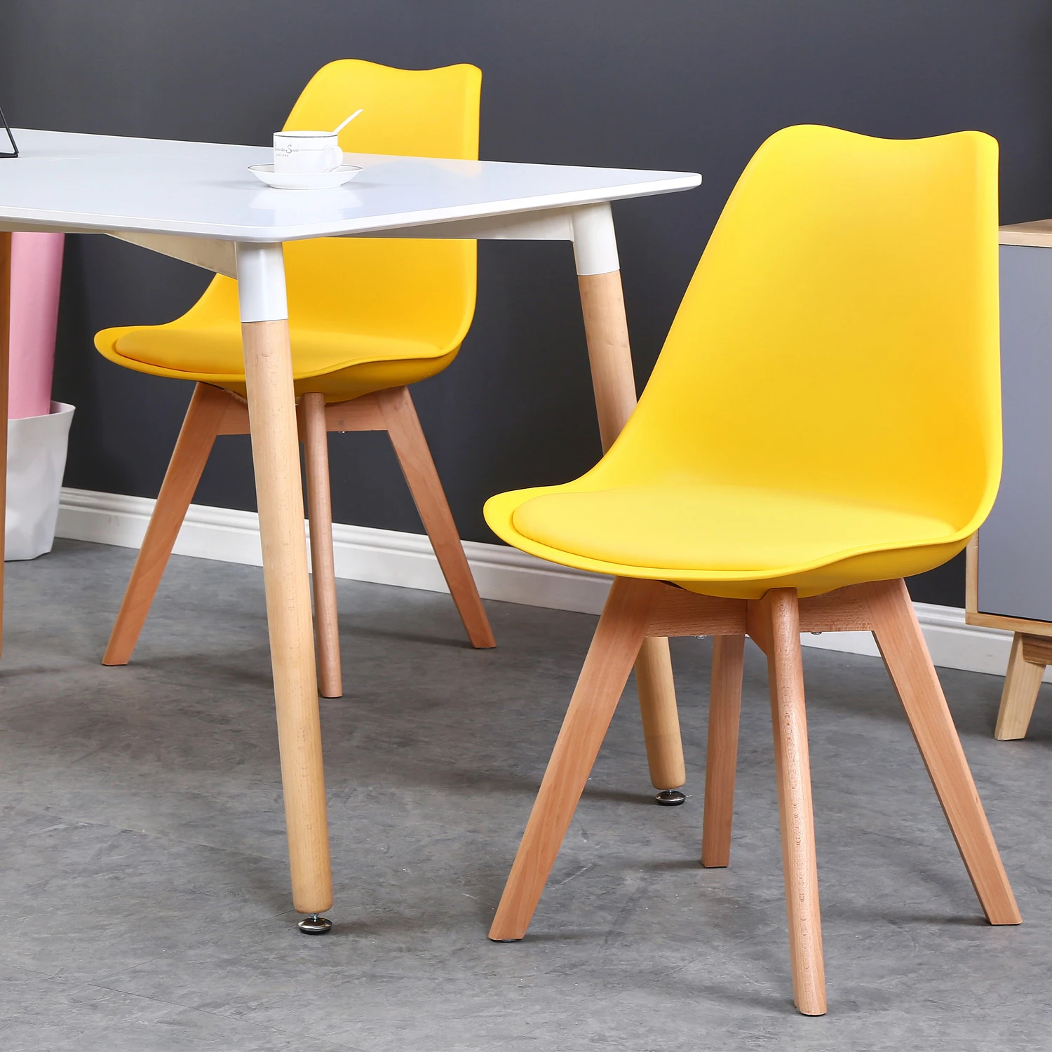 A Set of 6 Nordic Medieval Dining Chairs PU Padded Seat Beech Wood Legs Desk Chairs for Dining Room Bedroom Balcony Restaurant