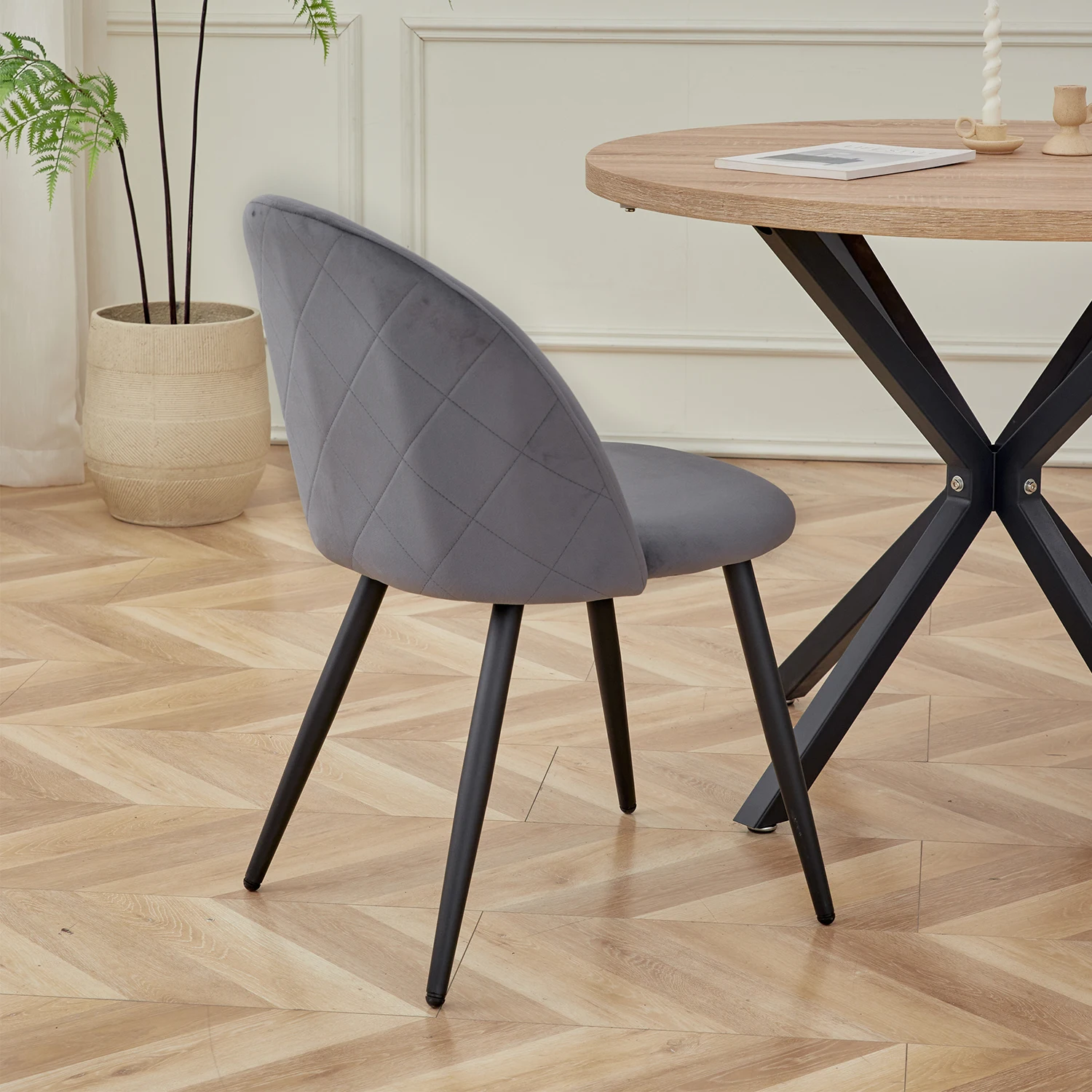 A Set of 4 Kitchen Nordic Dining Chairs Bedroom Velvet Dresser Party Modern Luxury Dining Chairs Design Unique Home Furniture