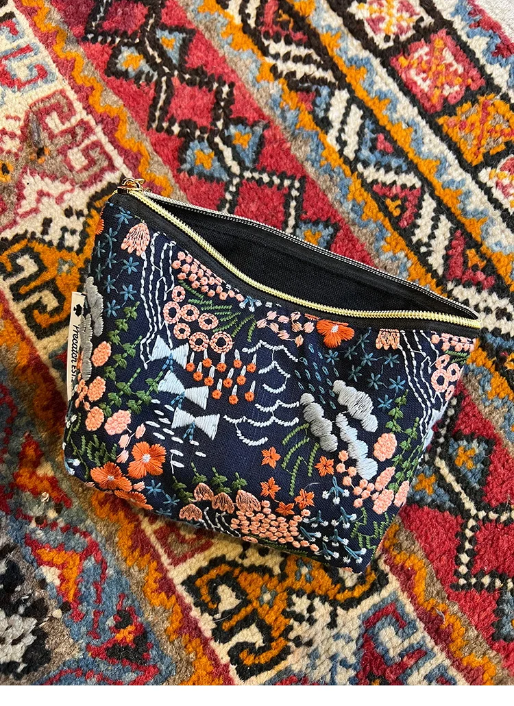 Floral Embroidered Makeup Bag Vacation Fabric Small Handbag Girls Travel Business Trip Portable Zipper Storage Bag