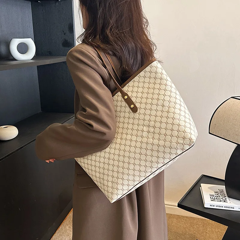 High End High-capacity Bag For Women, New Trendy Tote Bag, Versatile Commuting Texture Portable Shoulder Bag