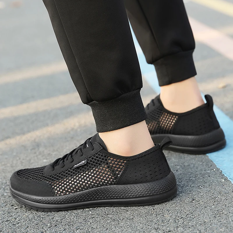 Men Soft Sport Shoes Breathable Fashion Mesh Running Shoes Comfortable Man High Quality Outdoor Lightweight Sneakers for Men