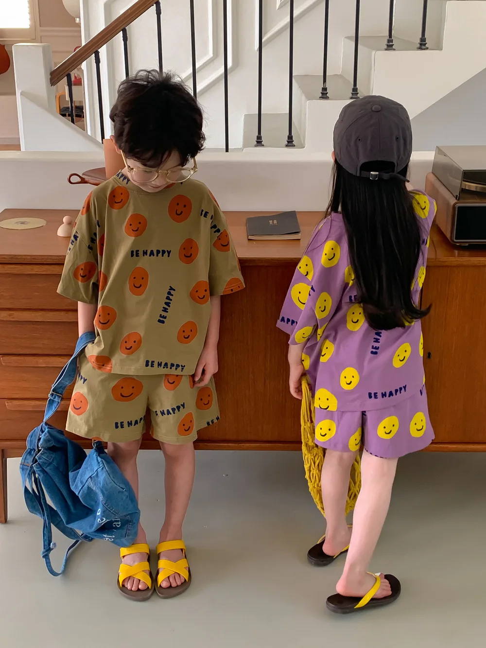Summer Children's Korean Version Of The Casual Suit Short-Sleeved Shorts Boys And Girls Cartoon Smiley Face In Small Children Su