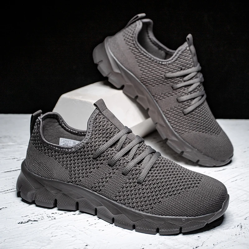 Men Sneakers Breathable light Running Shoes Four Seasons plus size Classic Casual Sports Shoes Platform Sneaker walking shoes