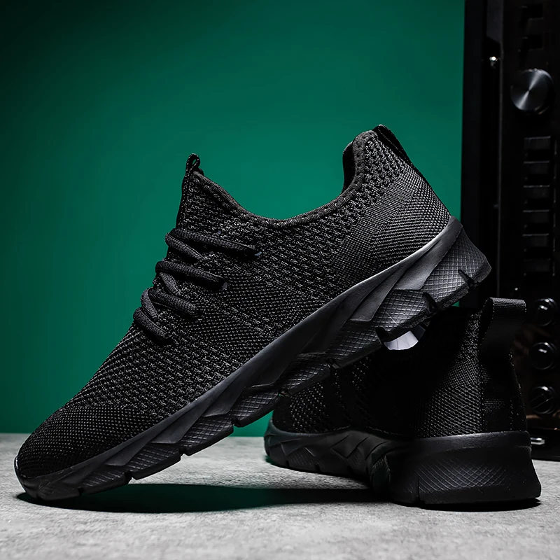 Men Sneakers Breathable light Running Shoes Four Seasons plus size Classic Casual Sports Shoes Platform Sneaker walking shoes