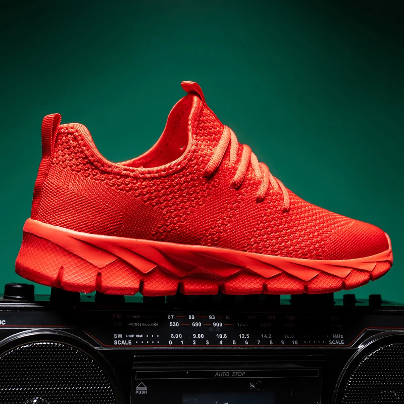 Men Sneakers Breathable light Running Shoes Four Seasons plus size Classic Casual Sports Shoes Platform Sneaker walking shoes
