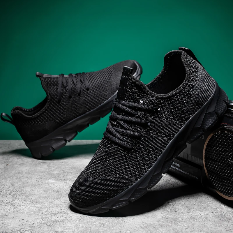 Men Sneakers Breathable light Running Shoes Four Seasons plus size Classic Casual Sports Shoes Platform Sneaker walking shoes